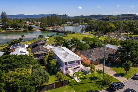 A PERFECT STAY - Sunset Beach - Riverside - Accommodation Tasmania 2