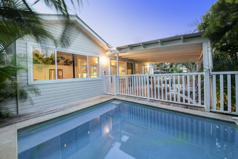 A Summer Cottage - Accommodation Tasmania 0
