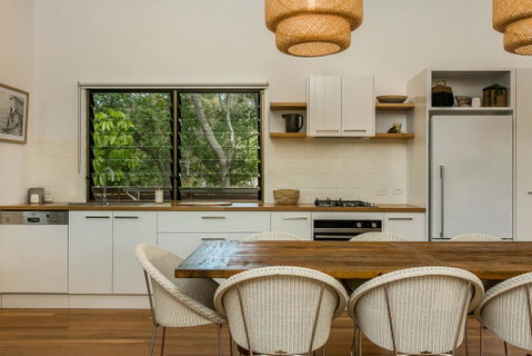A SWEET ESCAPE - Alcorn House - Accommodation Tasmania 2