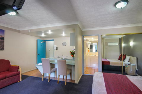 AAA Airport Albion Manor Apartments And Motel - Accommodation Tasmania 2