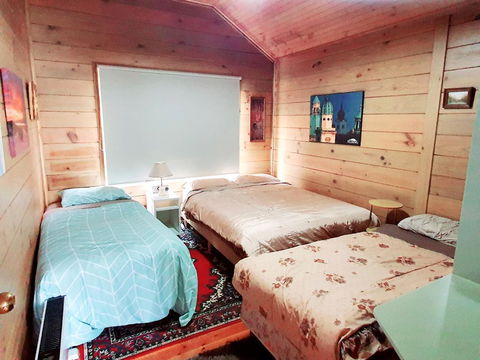 Abelia Cottages SPA LAKESIDE COTTAGE NO 1 - Accommodation Tasmania 1