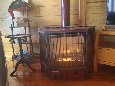 Abelia Cottages SPA Lakeside COTTAGE No 2 - Accommodation Tasmania 1