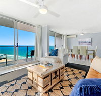 Absolute Beachfront in the heart of Surfers Paradi - Accommodation Tasmania