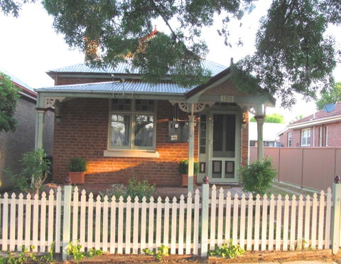 Acacia Cottage On Peel, Bathurst - Accommodation Tasmania 0