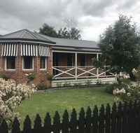 Acacia House - Central Healesville - Yarra Valley - Accommodation Tasmania