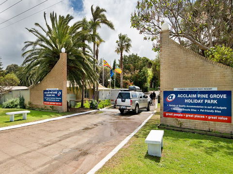 Acclaim Pine Grove Holiday Park - Accommodation Tasmania 0