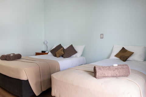 Accommodation On Denham - Accommodation Tasmania 1