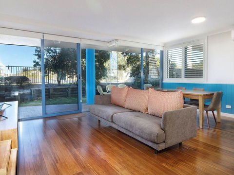 Across The Road From The Beach! - Accommodation Tasmania 0