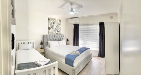 Dishwasher,ac,dryer Campbelltown Courtyard East - Accommodation Tasmania 3