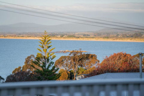 Dune Views - Accommodation Tasmania 2