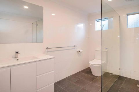 Eagle Bay Summerhaus - Accommodation Tasmania 2