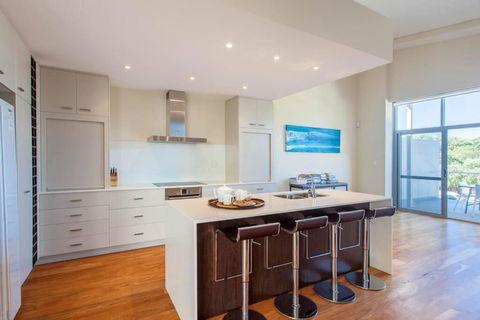 Eagle Escape I Private Properties - Accommodation Tasmania 4