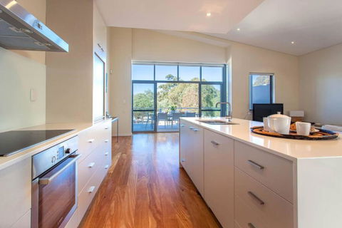 Eagle Escape I Private Properties - Accommodation Tasmania 3