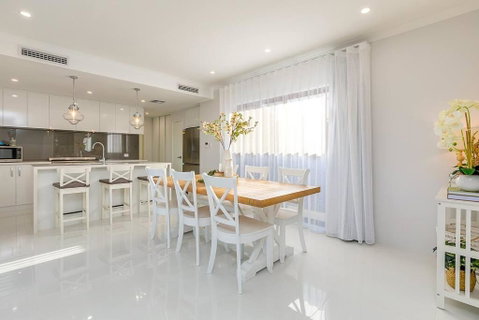 East Vic Park Luxe New Home - Accommodation Tasmania 2