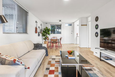 EAST4 - Vintage Vibes East Freo 2B 1BA - Accommodation Tasmania 2