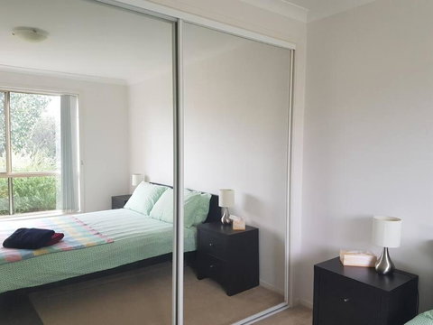 Entire 2BR Sunny House @Franklin, Canberra - Accommodation Tasmania 4