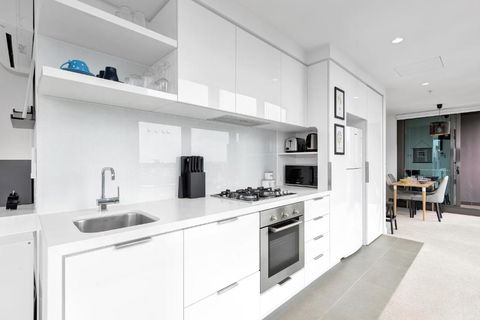 EPORO Tower Modern Apartments Melbourne Central CBD - Accommodation Tasmania 3