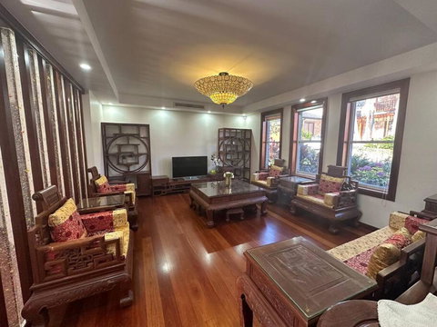 Exquisite Chinese Style Garden - Accommodation Tasmania 0