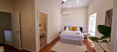 Fab 4brm Home With Pool A 15 Min Walk To Beach - Accommodation Tasmania 2