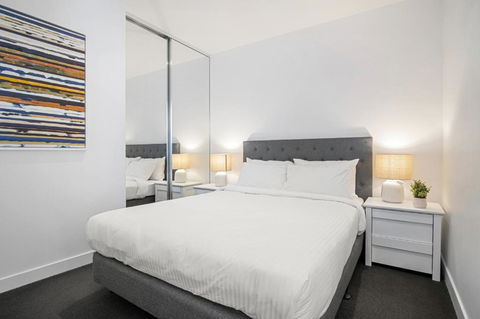 Fabulous 1-Bed With Pool And Private Courtyard - Accommodation Tasmania 1