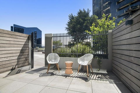 Fabulous 1-Bed With Pool And Private Courtyard - Accommodation Tasmania 3