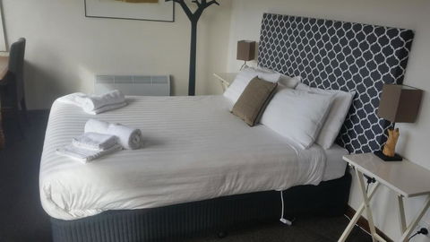 Fish Creek Hotel - Accommodation Tasmania 4