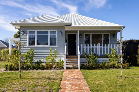 FOREST CORNER - 3 BEDROOM WEATHERBOARD, TRENTHAM - Accommodation Tasmania 0