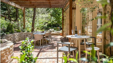 FROGWELL HOLLOW Immerse Into An Idyllic Fairytale - Accommodation Tasmania 3