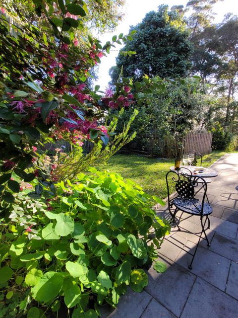 Garden Rest - Accommodation Tasmania 0