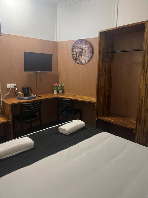 Gin Gin Budget Accommodation - Accommodation Tasmania 0