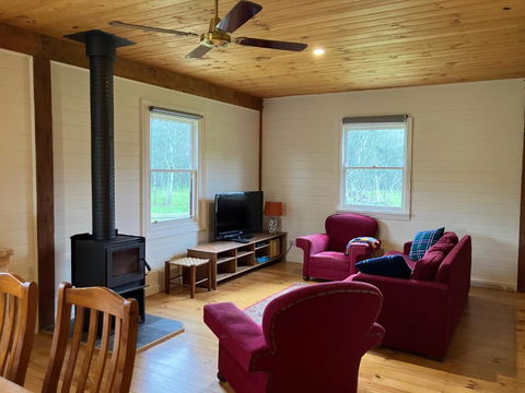 Grannies Lane Cottage - Accommodation Tasmania 2