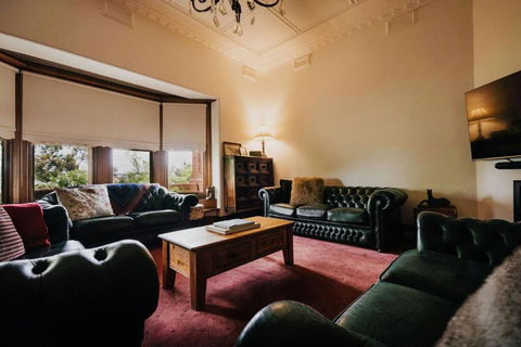 Green Gables King Suite - Accommodation Tasmania 2