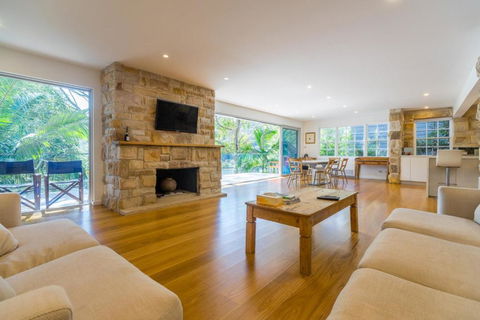 Hidden Beauty - Waterfront - Accommodation Tasmania 2