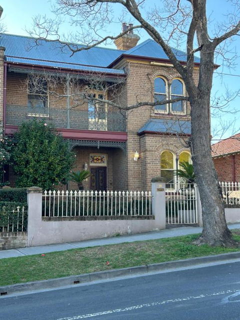 Historic Camden House - Accommodation Tasmania 0