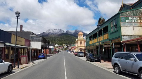 Hunters Hotel - Accommodation Tasmania 0