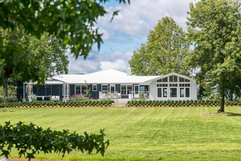 Isca House, Exeter, NSW - Accommodation Tasmania 0