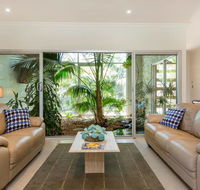 Adelphi Waterfront 2 Bedroom Ground Floor Home - Accommodation Tasmania