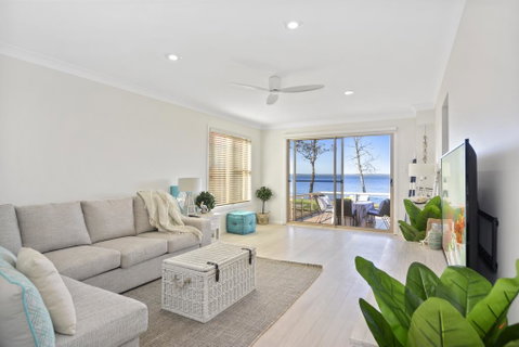 Adrift Retreat - St Georges Basin Waterfront Home - Accommodation Tasmania 1