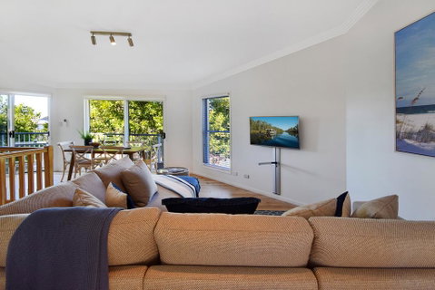Advance Place - Accommodation Tasmania 3