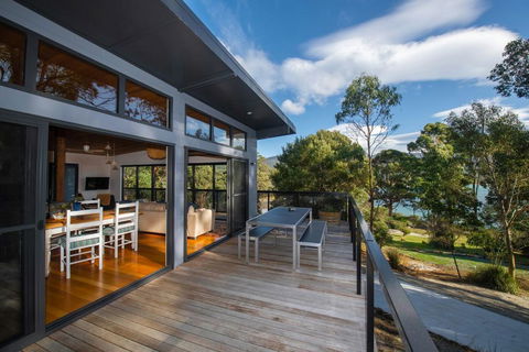 Adventure Bay Beach House - Accommodation Tasmania 0