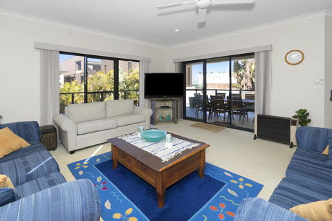 Al Mare No 2 42a - Accommodation Tasmania 2
