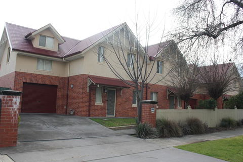 Albury Suites - Schubach Street - Accommodation Tasmania 3