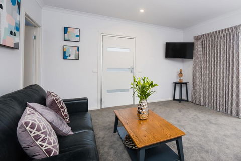 Albury Yalandra Apartment 5 - Accommodation Tasmania 1