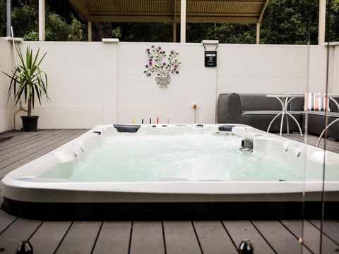Aldgate Lodge Bed & Breakfast - Accommodation Tasmania 1