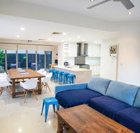 Alexandra Headland Luxury Townhouse - Accommodation Tasmania