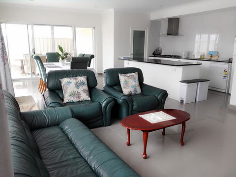 Alkimos Beach Retreat - Accommodation Tasmania 0