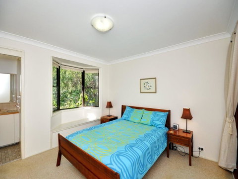 All Decked Out - Pet Friendly - Accommodation Tasmania 3