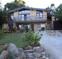 Alpine Apartment - Great location with views of Lake Jindabyne - Accommodation Tasmania