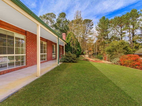 Alpine Mist - Spacious 5 Bedroom Home - Accommodation Tasmania 3