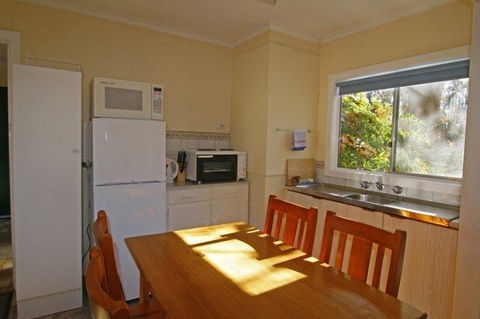 Alpine Park Riverside Cottages - Accommodation Tasmania 0